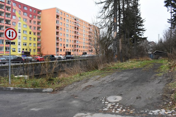 Parkoviště „Pod Lesem“ - Lidická