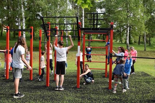 Workout parkour hřiště v městském parku na ul. Kavalcova v Bruntále