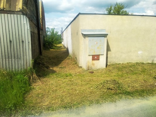 Nové zpevněné plochy mezi ulicemi Zahradní a Skrbovickou včetně dvou zastávek MHD